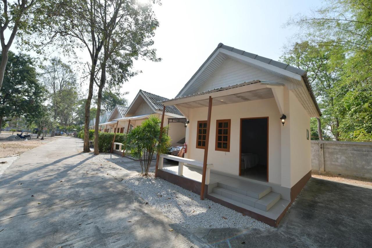 Wan Resort Rayong Buitenkant foto